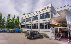 Oyo 2180 Vina Vira Hotel